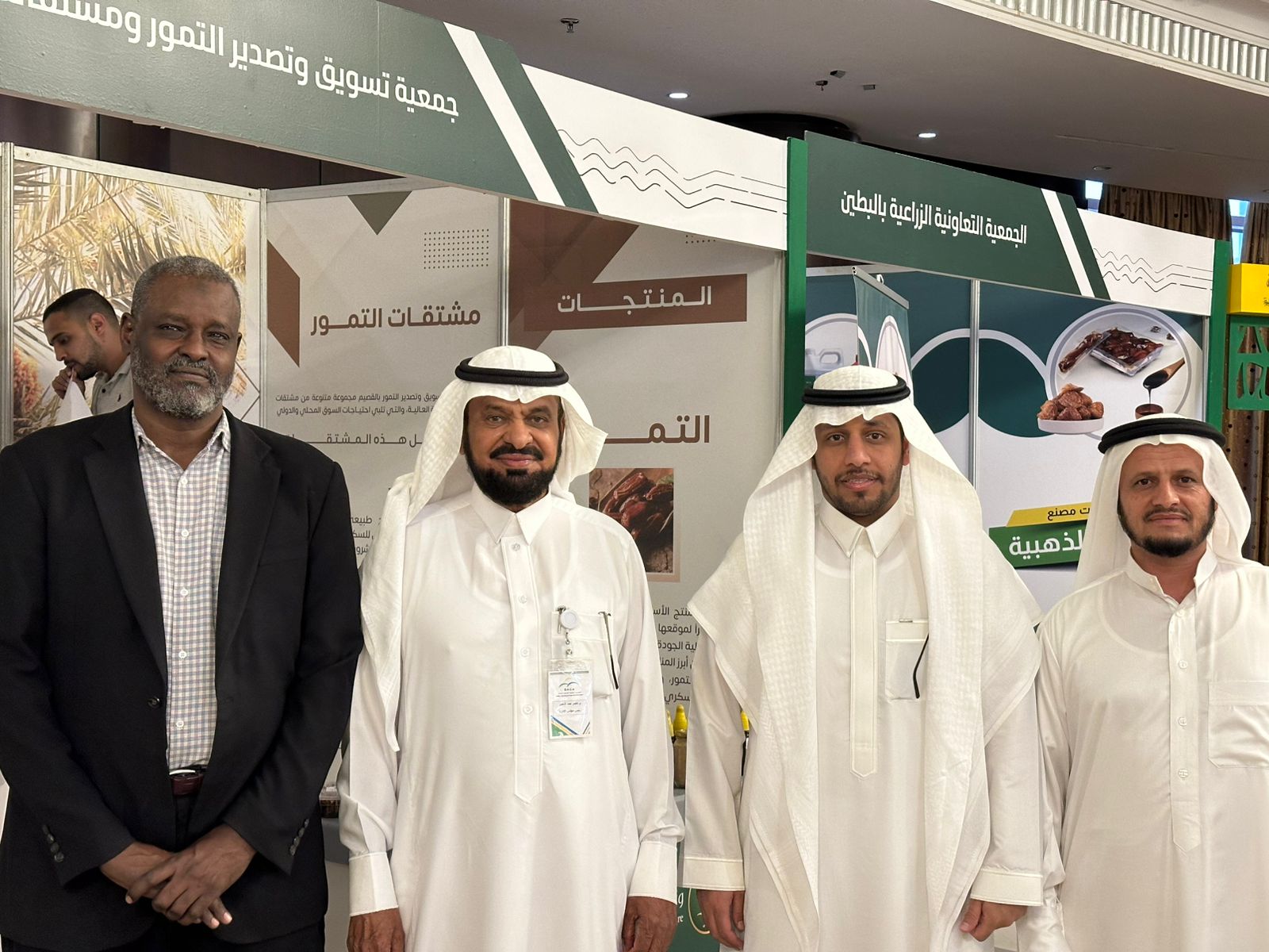 جمعية تسويق وتصدير التمور بالقصيم تشارك في ملتقى الجمعيات التعاونية الزراعية برعاية سمو أمير المنطقة